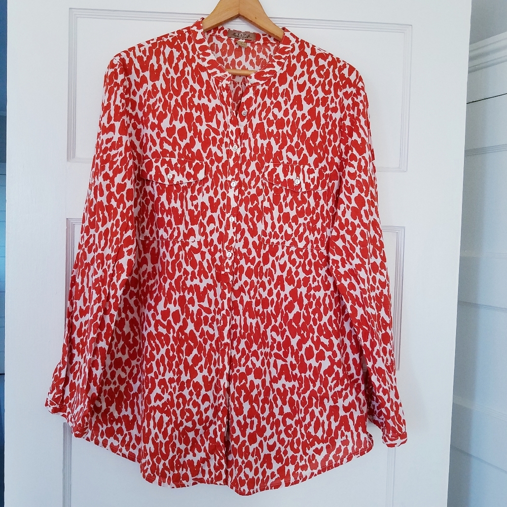 Long Sleeve Animal Print Button Down Shirt Large
